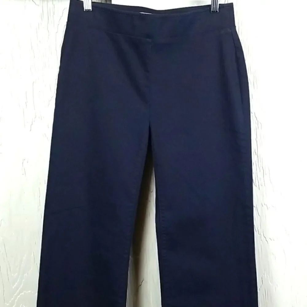NWOT..LOFT.. cropped pants 